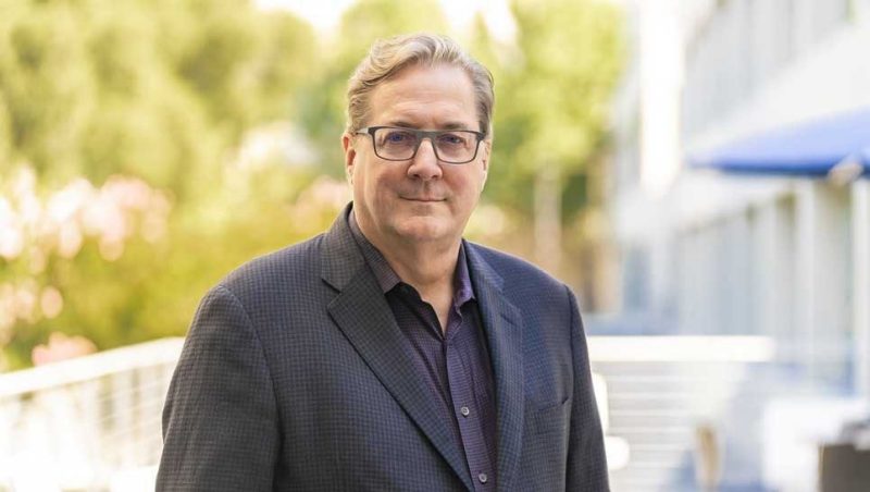 Alumnus Greg Lavender
